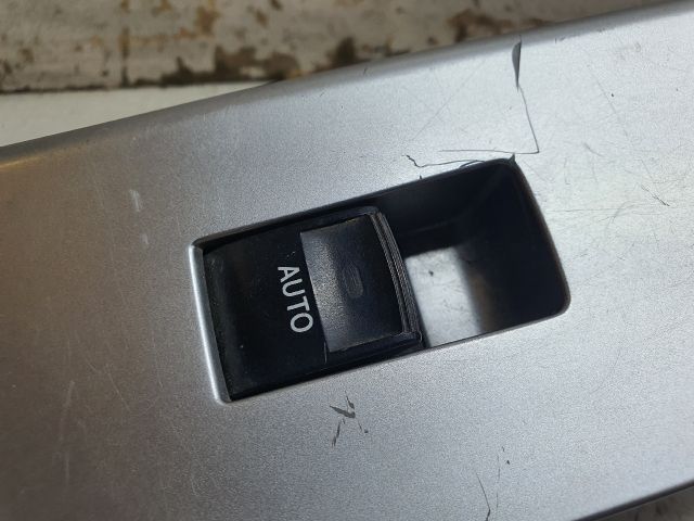 bontott TOYOTA PRIUS Jobb első Ablakemelő Kapcsoló