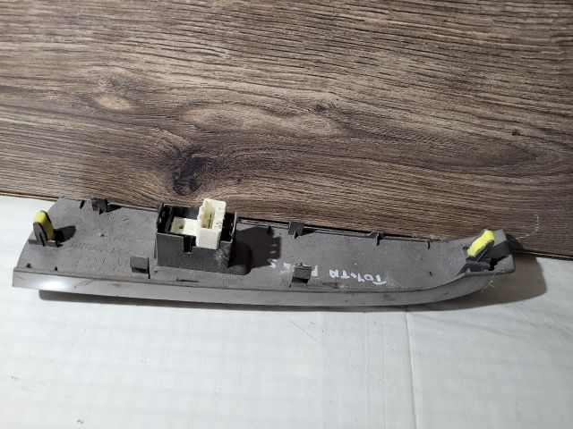 bontott TOYOTA PRIUS Jobb első Ablakemelő Kapcsoló