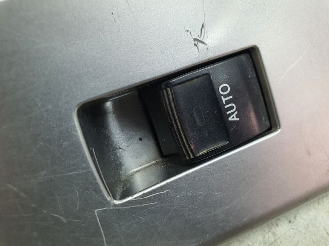 bontott TOYOTA PRIUS Jobb első Ablakemelő Kapcsoló