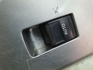 bontott TOYOTA PRIUS Jobb első Ablakemelő Kapcsoló