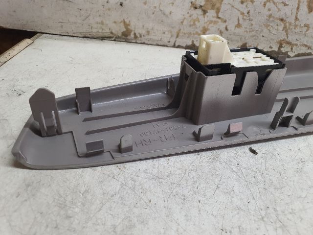 bontott TOYOTA PRIUS Jobb első Ablakemelő Kapcsoló