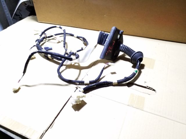 bontott TOYOTA PRIUS Jobb első Ajtó Kábelköteg