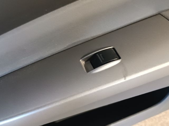 bontott TOYOTA PRIUS Jobb első Ajtó Kárpit