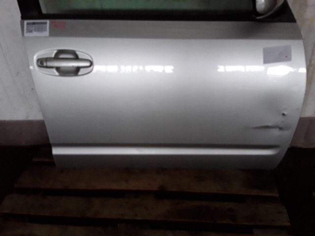bontott TOYOTA PRIUS Jobb első Ajtó (Részeivel)