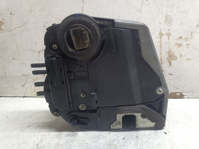 bontott TOYOTA PRIUS Jobb első Ajtózár