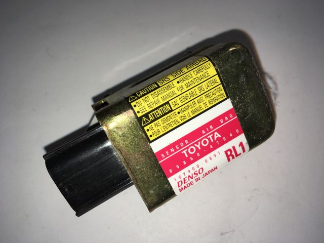 bontott TOYOTA PRIUS Jobb első Oldal Ütközés Érzékelő