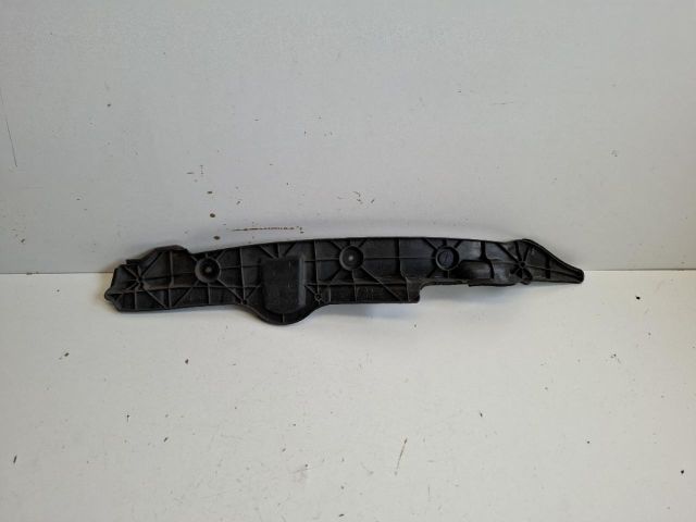 bontott TOYOTA PRIUS Jobb első Sárvédő Zajszigetelés