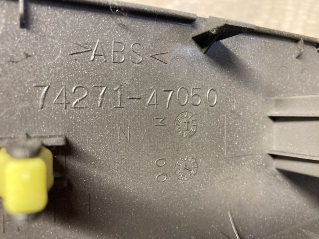 bontott TOYOTA PRIUS Jobb hátsó Ablakemelő Kapcsoló