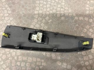 bontott TOYOTA PRIUS Jobb hátsó Ablakemelő Kapcsoló