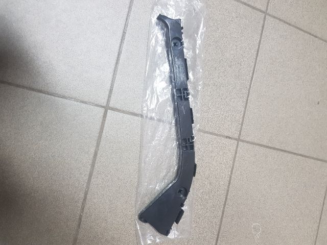 bontott TOYOTA PRIUS Jobb hátsó Lökhárító Tartó (Műanyag)