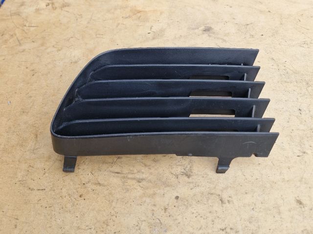 bontott TOYOTA PRIUS Jobb Ködlámpa Rács