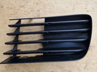 bontott TOYOTA PRIUS Jobb Ködlámpa Rács