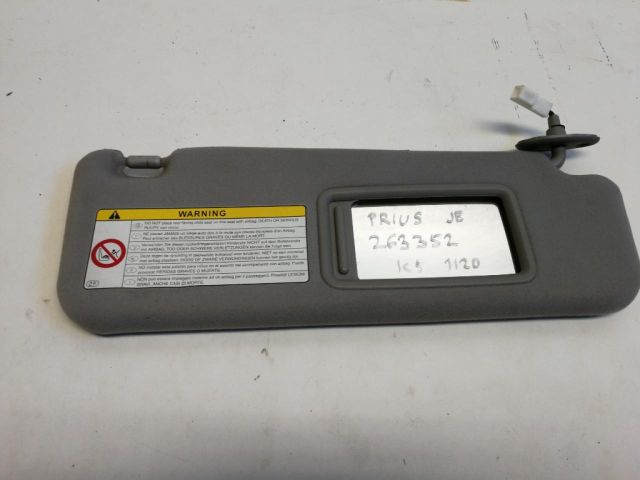 bontott TOYOTA PRIUS Jobb Napellenző