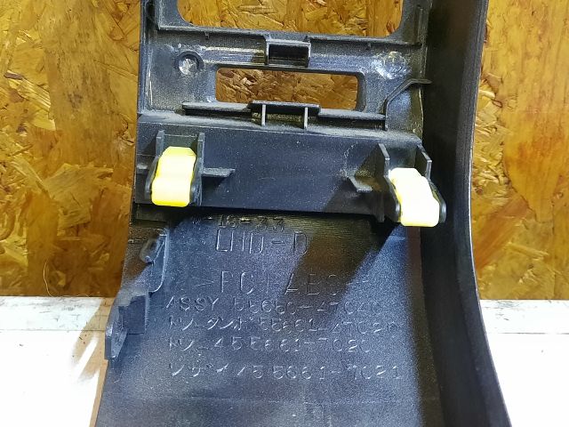 bontott TOYOTA PRIUS Jobb Szellőző Keret