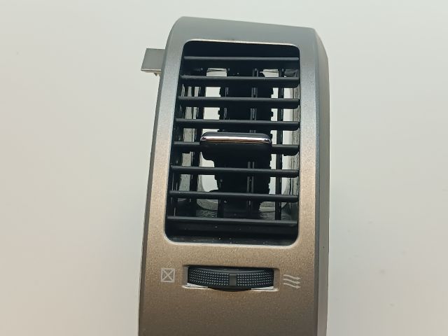 bontott TOYOTA PRIUS Jobb Szellőző