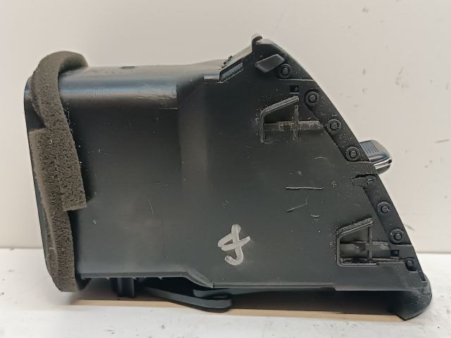 bontott TOYOTA PRIUS Jobb Szellőző