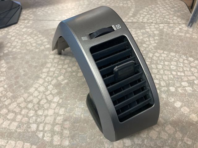 bontott TOYOTA PRIUS Jobb Szellőző