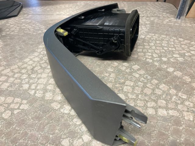 bontott TOYOTA PRIUS Jobb Szellőző