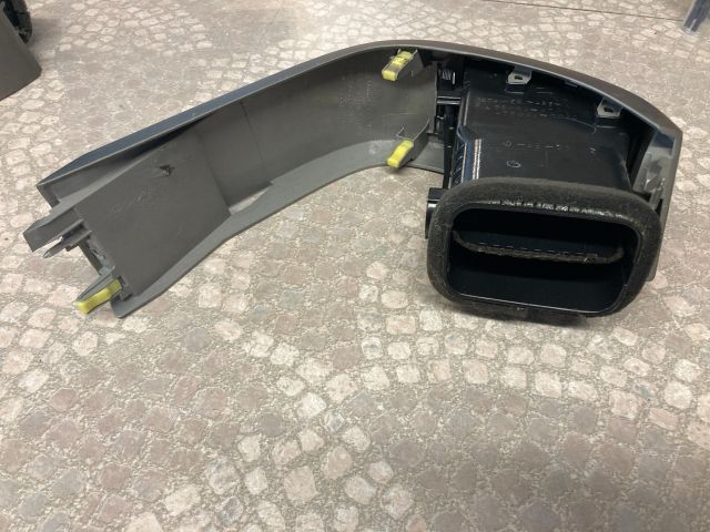 bontott TOYOTA PRIUS Jobb Szellőző