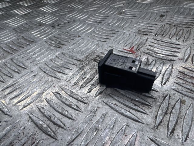 bontott TOYOTA PRIUS Kapcsoló (Magában)