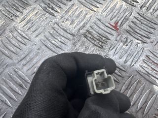 bontott TOYOTA PRIUS Kapcsoló (Magában)