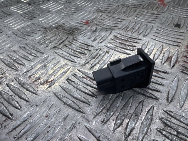 bontott TOYOTA PRIUS Kapcsoló (Magában)