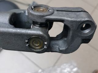 bontott TOYOTA PRIUS Kormánykardán