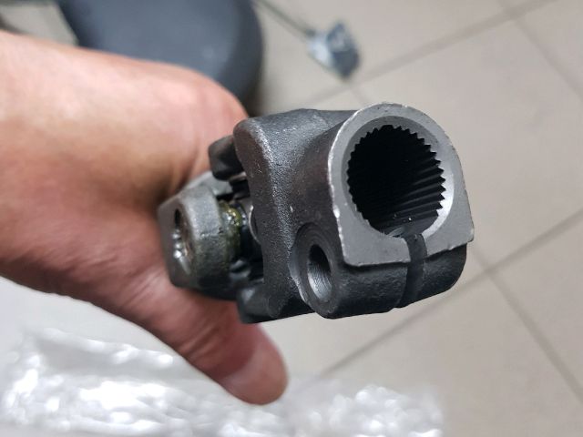 bontott TOYOTA PRIUS Kormánykardán