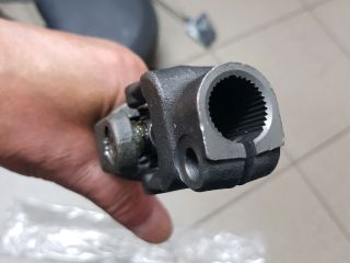 bontott TOYOTA PRIUS Kormánykardán