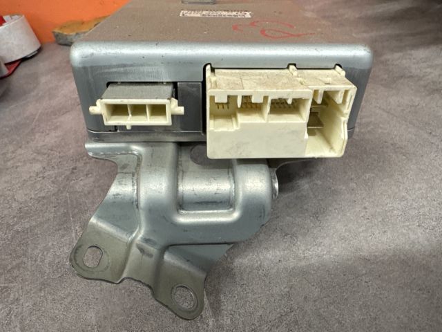 bontott TOYOTA PRIUS Kormánymű Elektronika