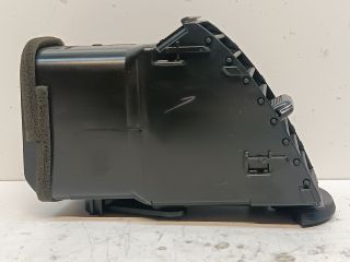 bontott TOYOTA PRIUS Középső Bal Szellőző