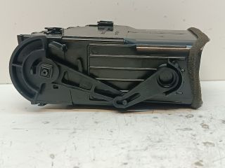 bontott TOYOTA PRIUS Középső Bal Szellőző