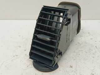 bontott TOYOTA PRIUS Középső Bal Szellőző