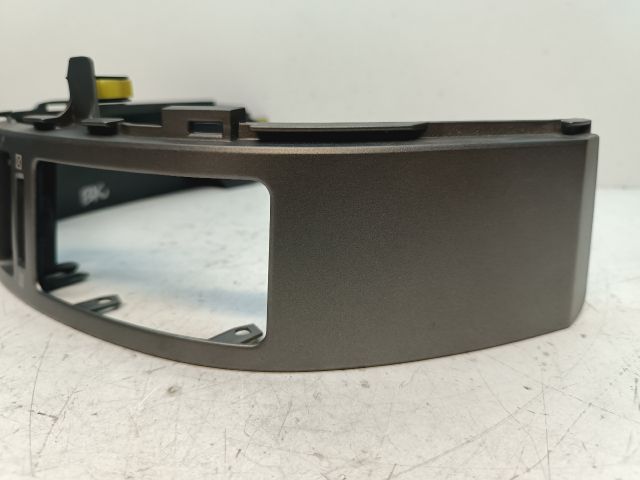 bontott TOYOTA PRIUS Középső Szellőző Keret