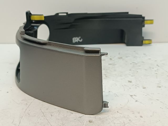 bontott TOYOTA PRIUS Középső Szellőző Keret