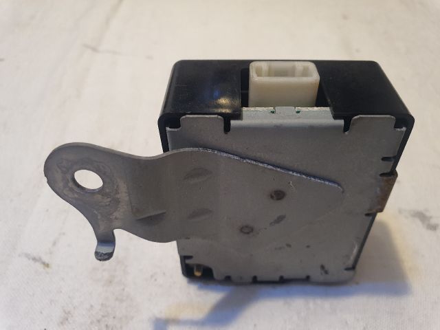 bontott TOYOTA PRIUS Központizár Elektronika