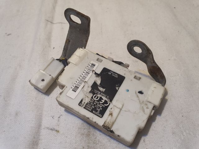 bontott TOYOTA PRIUS Központizár Elektronika