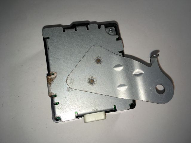 bontott TOYOTA PRIUS Központizár Elektronika