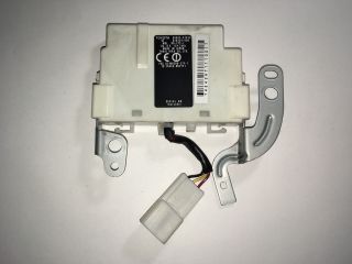 bontott TOYOTA PRIUS Kulcs Nélküli Nyitás Jeladó