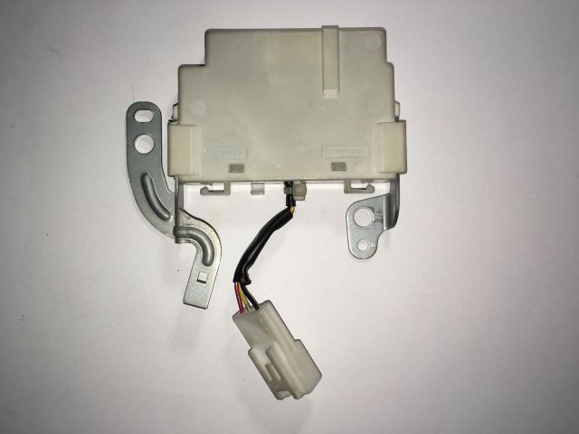 bontott TOYOTA PRIUS Kulcs Nélküli Nyitás Jeladó