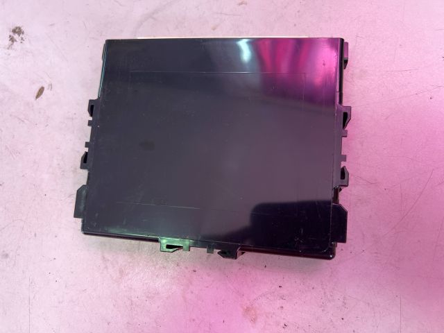 bontott TOYOTA PRIUS Kulcs Nélküli Nyitás Jeladó