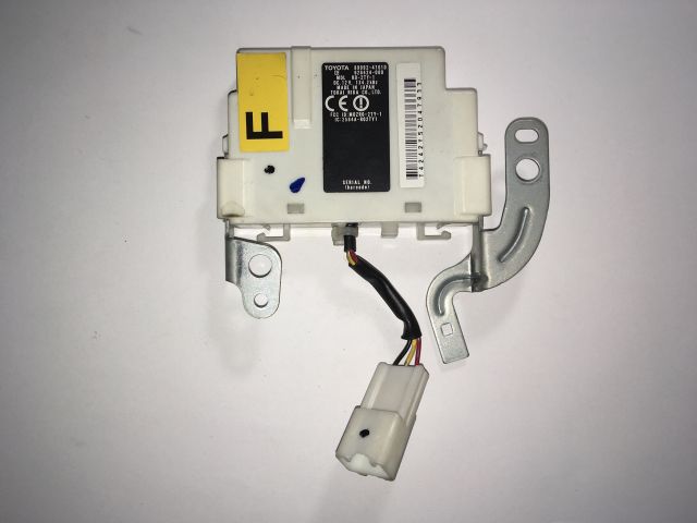 bontott TOYOTA PRIUS Kulcs Nélküli Nyitás Jeladó