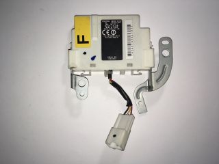 bontott TOYOTA PRIUS Kulcs Nélküli Nyitás Jeladó