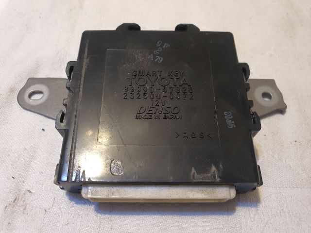 bontott TOYOTA PRIUS Kulcs Nélküli Nyitás Jeladó