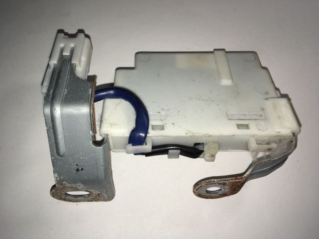 bontott TOYOTA PRIUS Kulcs Nélküli Nyitás Jeladó