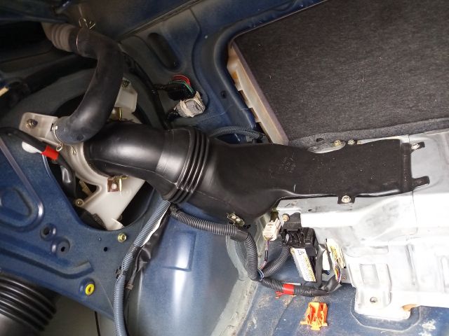 bontott TOYOTA PRIUS Kürt