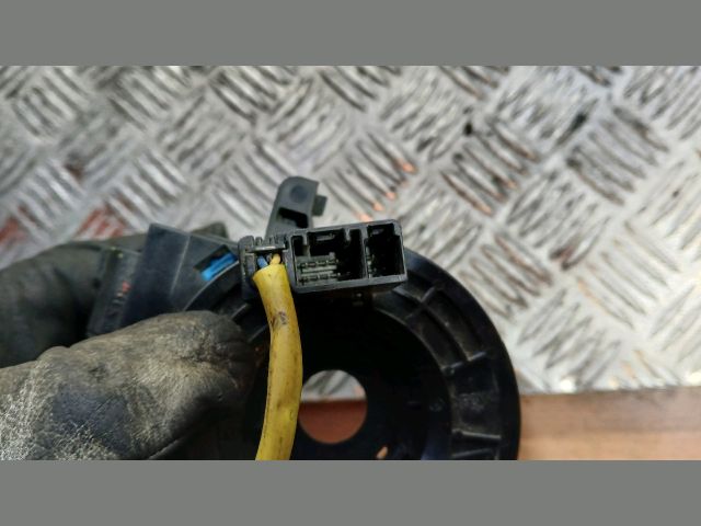 bontott TOYOTA PRIUS Légzsák Átvezető Szalagkábel