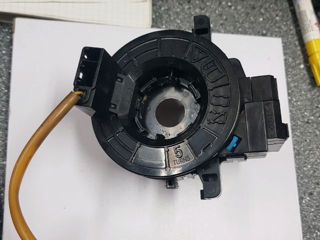 bontott TOYOTA PRIUS Légzsák Átvezető Szalagkábel