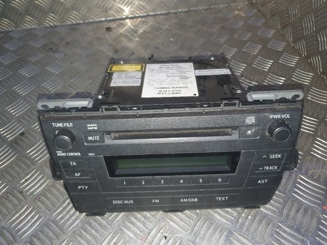 bontott TOYOTA PRIUS Rádió / CD