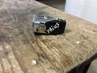 bontott TOYOTA PRIUS Start / Stop Indító Gomb